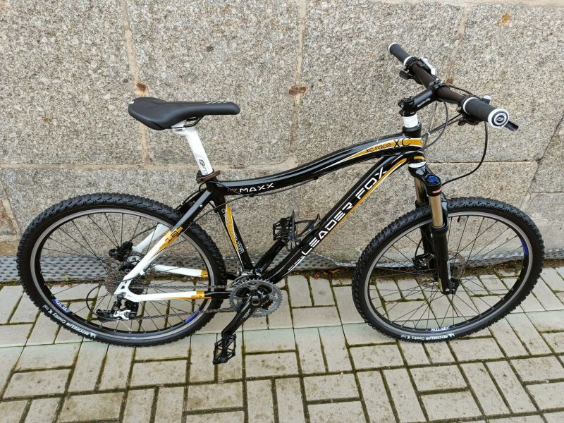 LEADER FOX XC RACE DEORE+XT/SR XCR/kotouče DEORE vel.18" 