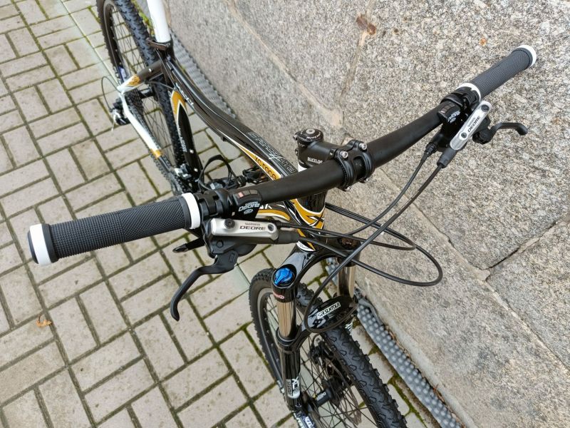 LEADER FOX XC RACE DEORE+XT/SR XCR/kotouče DEORE vel.18" 