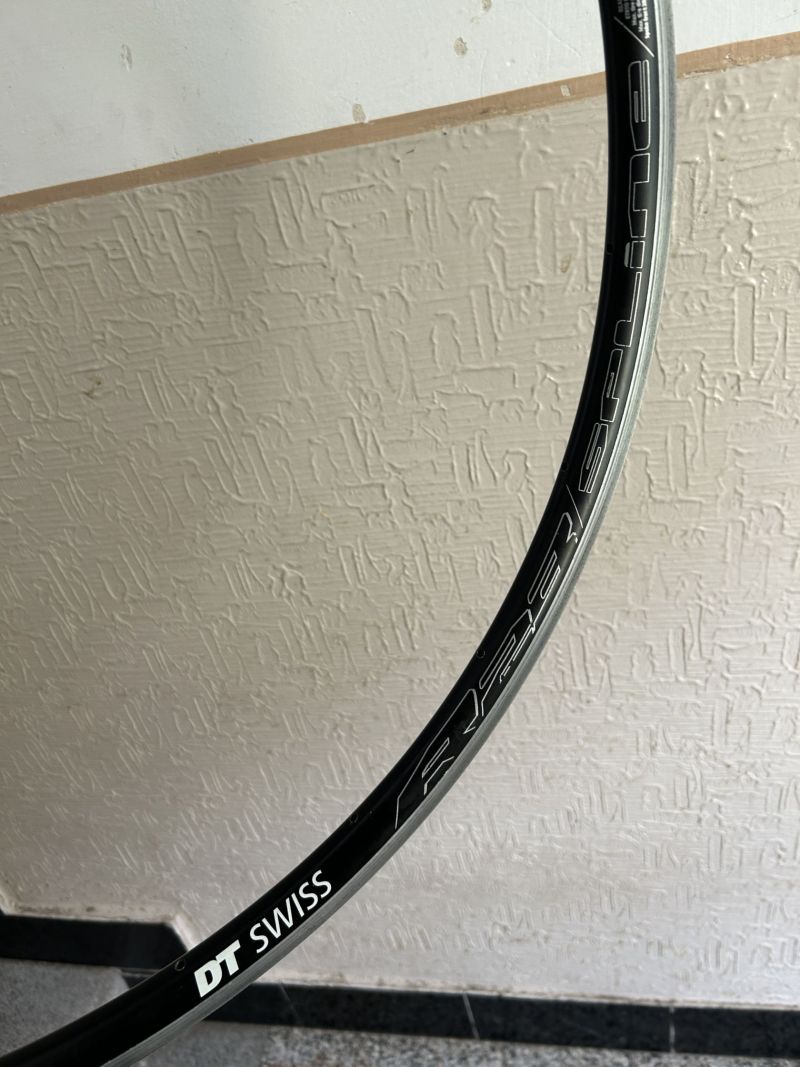 DT Swiss R23 spline klasický ráfek 28" 