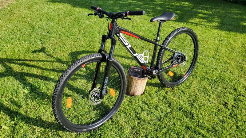 Superior Racer DB 27.5, XS/S, upgrade vidlice na RockShox RECON