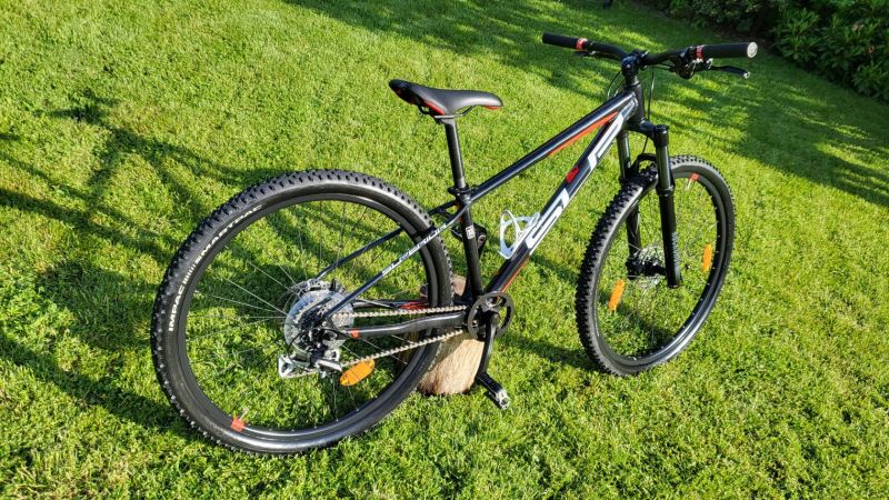 Superior Racer DB 27.5, XS/S, upgrade vidlice na RockShox RECON
