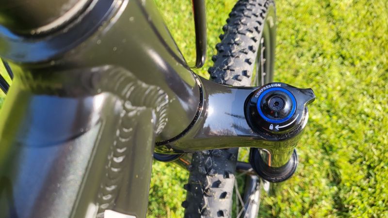 Superior Racer DB 27.5, XS/S, upgrade vidlice na RockShox RECON