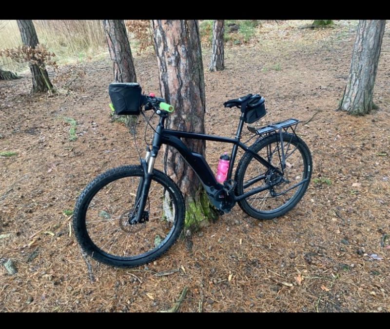 CUBE Reaction Hybrid Pro 500 (2019) – velikost rámu 21” – černá/šedá