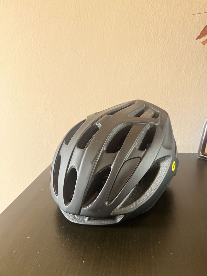 Cyklistická helma Specialized Align 