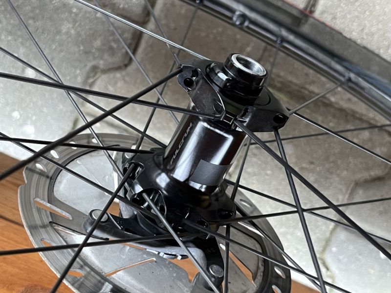 Téměř nové výplety FULCRUM WIND 75 DB (disc break) 28“