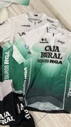 Týmové oblečení CAJA RURAL 