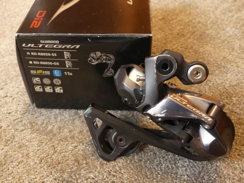 Sada Shimano Ultegra Di2 řazení a hydraulické brzdy