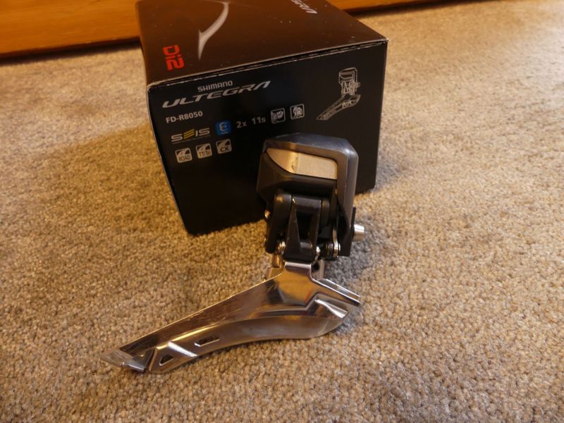 Sada Shimano Ultegra Di2 řazení a hydraulické brzdy