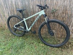Specialized Rockhopper 29 (2022) — jako nový!