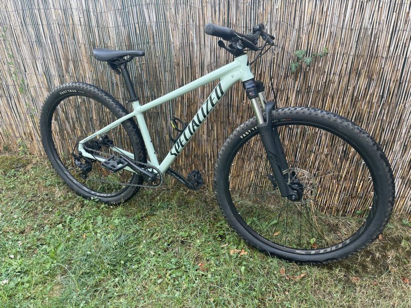 Specialized Rockhopper 29 (2022) — jako nový!