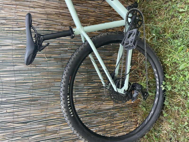 Specialized Rockhopper 29 (2022) — jako nový!