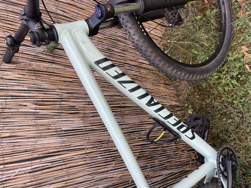 Specialized Rockhopper 29 (2022) — jako nový!
