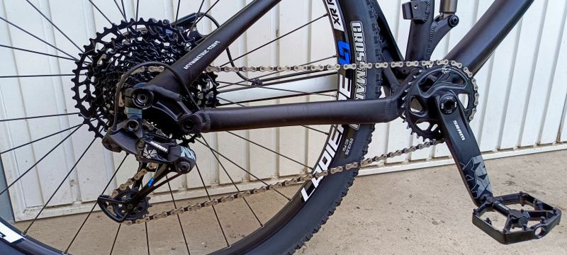 MTB postavené na rámu Canyon 29" rám L, krásný a kvalitní kus