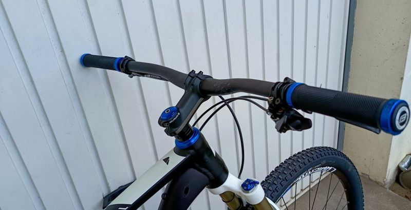 MTB postavené na rámu Canyon 29" rám L, krásný a kvalitní kus