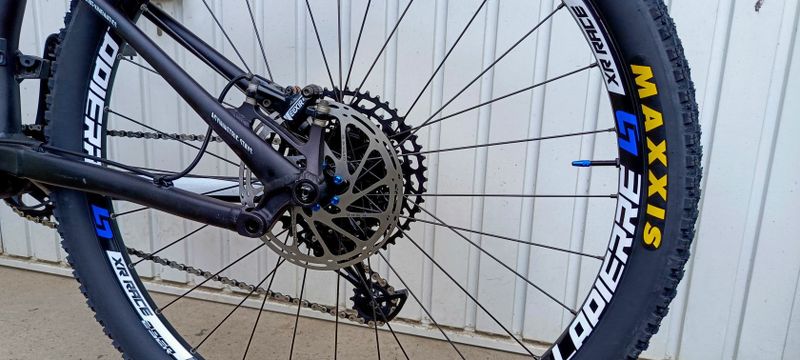 MTB postavené na rámu Canyon 29" rám L, krásný a kvalitní kus