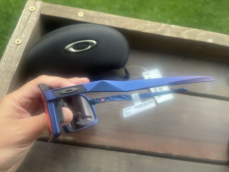 Oakley Sutro Limited Blue Colourshift/Prizm Road