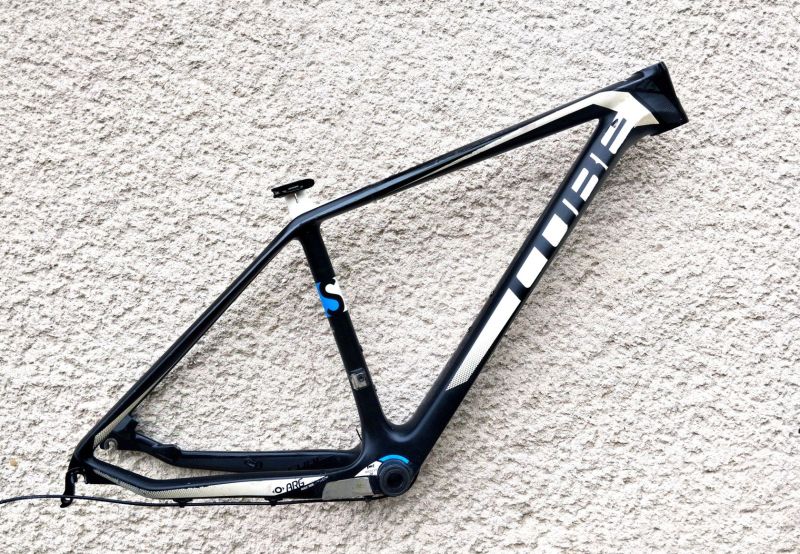 CUBE Reaction GTC Carbon- 27.5" + střed +hlavko