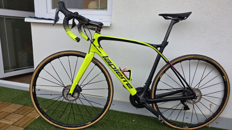 Lapierre Xelius SL 700 Ultimate Disc vel. M (obdoba 54) Ultegra Di2 (11sp.), Mavic Ksyrium Elite