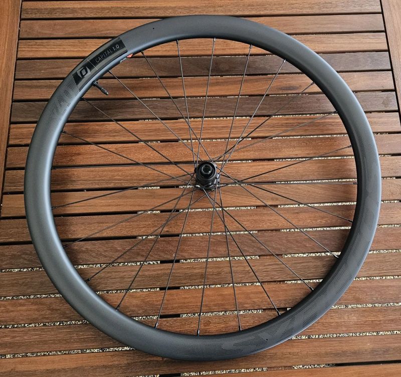 SYNCROS Capital 1.0 X 40 Carbon Disc - kvalitní zapletená kola pro kotoučové brzdy - NEJETÁ