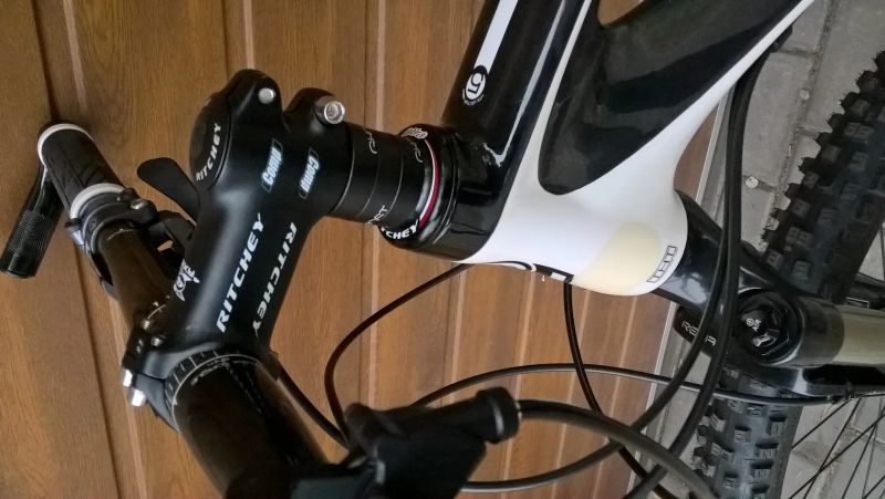 KARBONOVÝ GHOST HTX LECTOR rám M od 165 cm