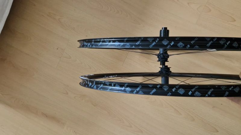 Silniční výplety DT Swiss E 1800