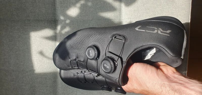 Shimano Rc703 vel.44