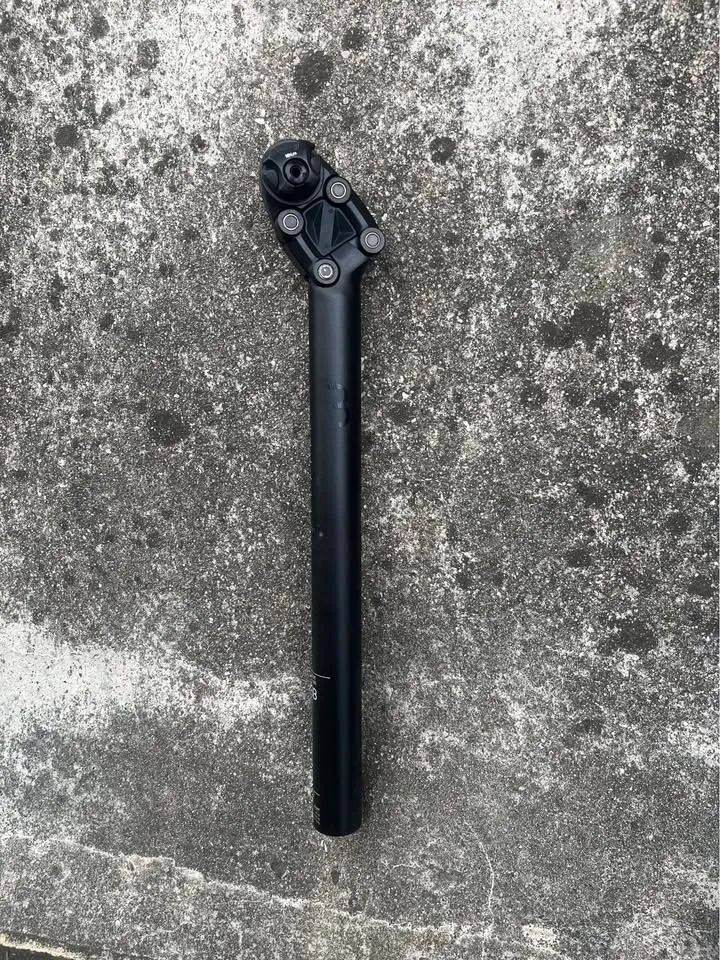 Odpružená sedlovka BBB BSP-42 Actionpost 
