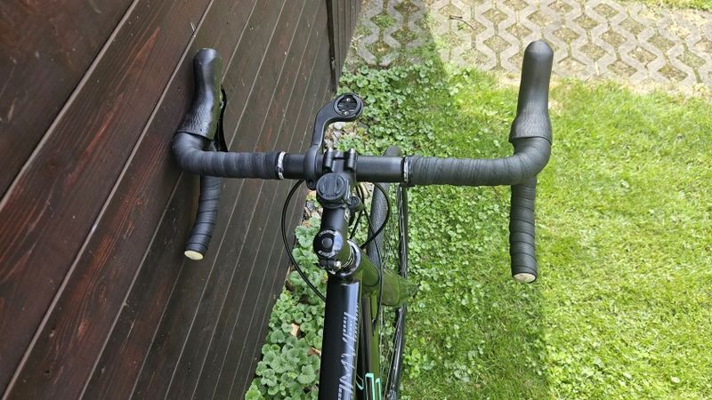 Gravel kolo 4EVER Gromvel 2 (2020) – Shimano 105, karbonová vidlice