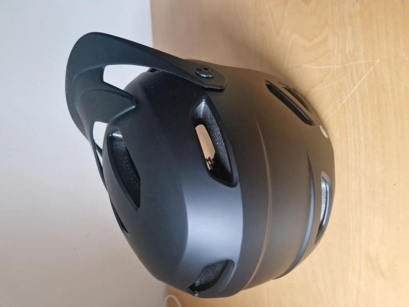  NOVÁ Giro Tyrant MIPS Spherical přilba, matná černá