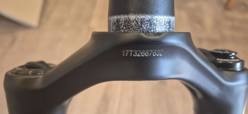 odpružená vidlica Rock Shox Reba RL 29