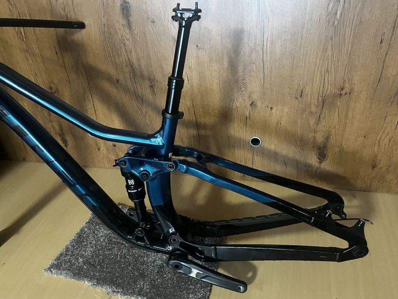 Rámová sada Trek Fuel Ex s vidlicí a přísl., vel. S