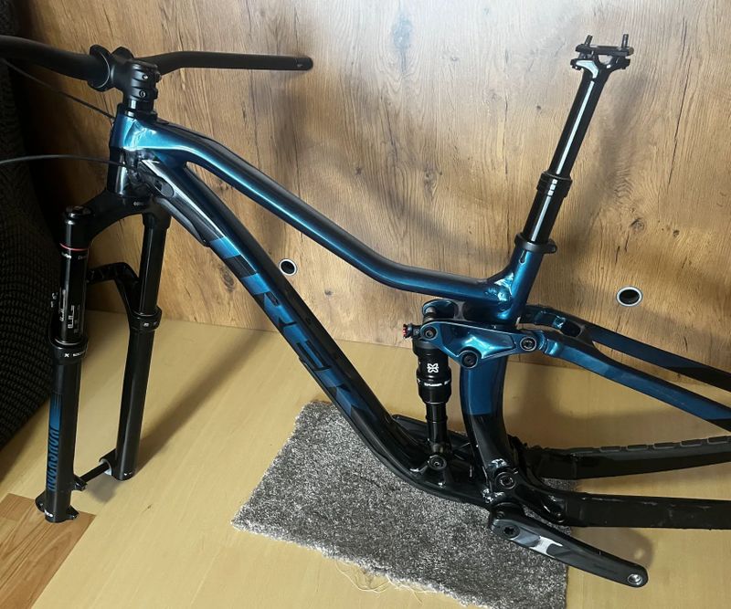 Rámová sada Trek Fuel Ex s vidlicí a přísl., vel. S