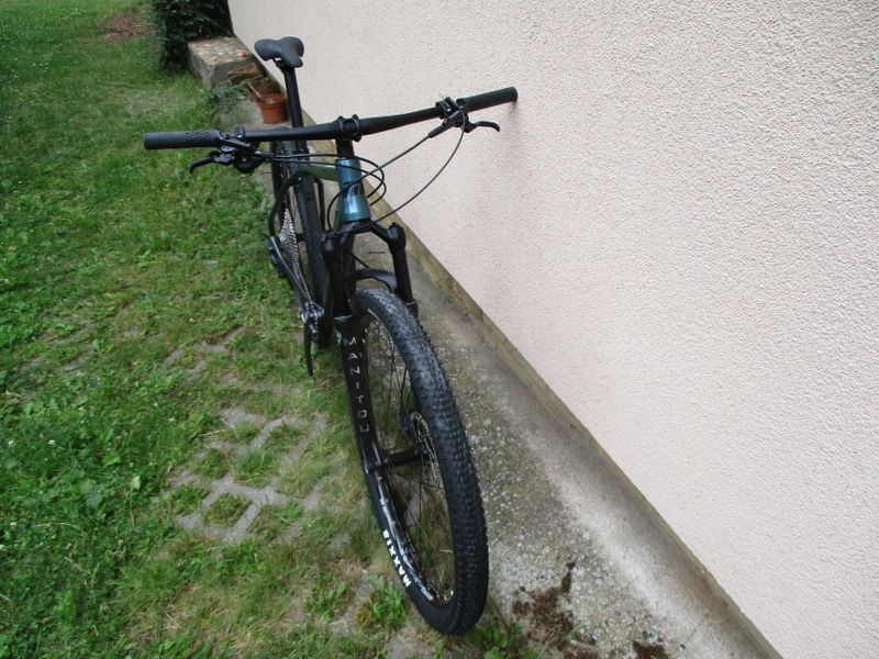 Nové 29" kolo na rámu Maxbike M909 19", Deore 1x12, vzduch. vidlice Manitou Markhor, pevné osy