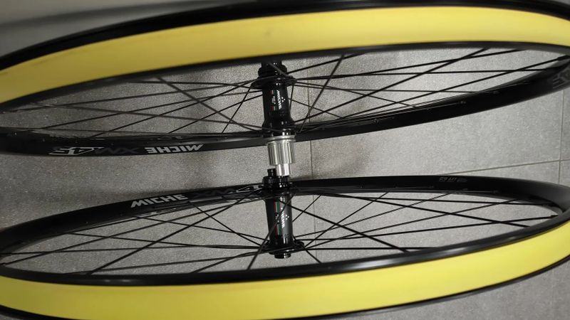 Zapletená kola 29" Miche XM45 Boost