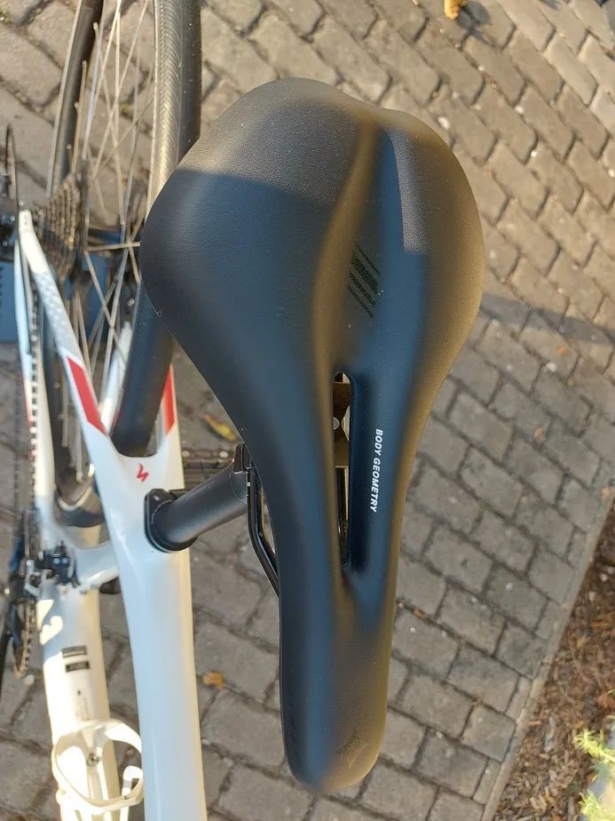 DAMSKÉ KOLO SPECIALIZED SIRRUS ELITE CARBON DISC