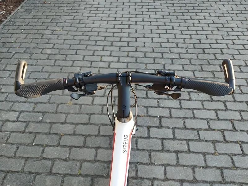 DAMSKÉ KOLO SPECIALIZED SIRRUS ELITE CARBON DISC