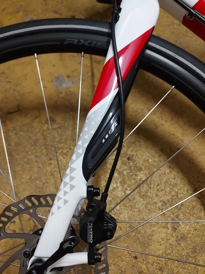 DAMSKÉ KOLO SPECIALIZED SIRRUS ELITE CARBON DISC