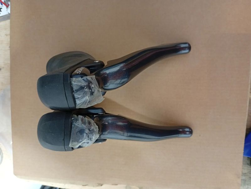 Řadící páky Shimano Sora 9sp 