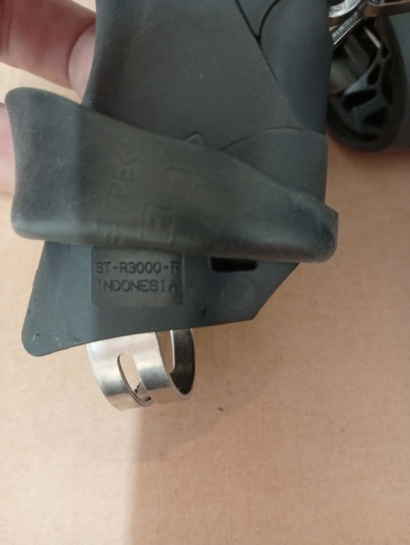 Řadící páky Shimano Sora 9sp 