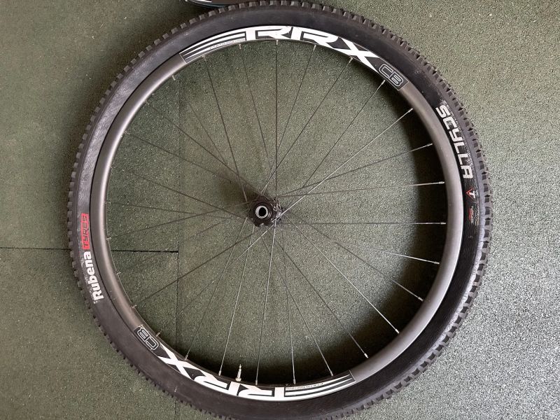 Zapletená kola RRX TL Carbon