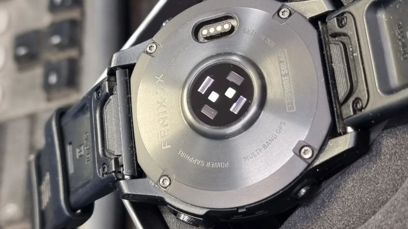 Garmin Fenix 7X sapphire solar titanium