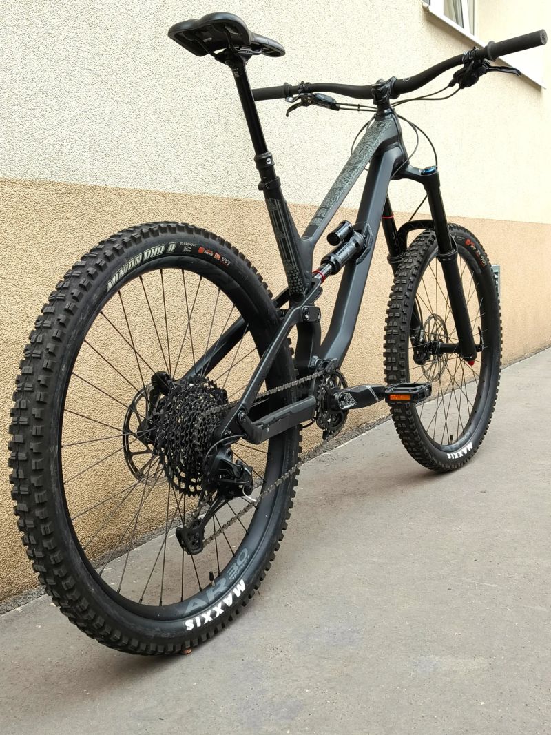 Canyon TORQUE AL 5.0 vel. L, zdvihy 180/175 mm, 27,5 TOP STAV