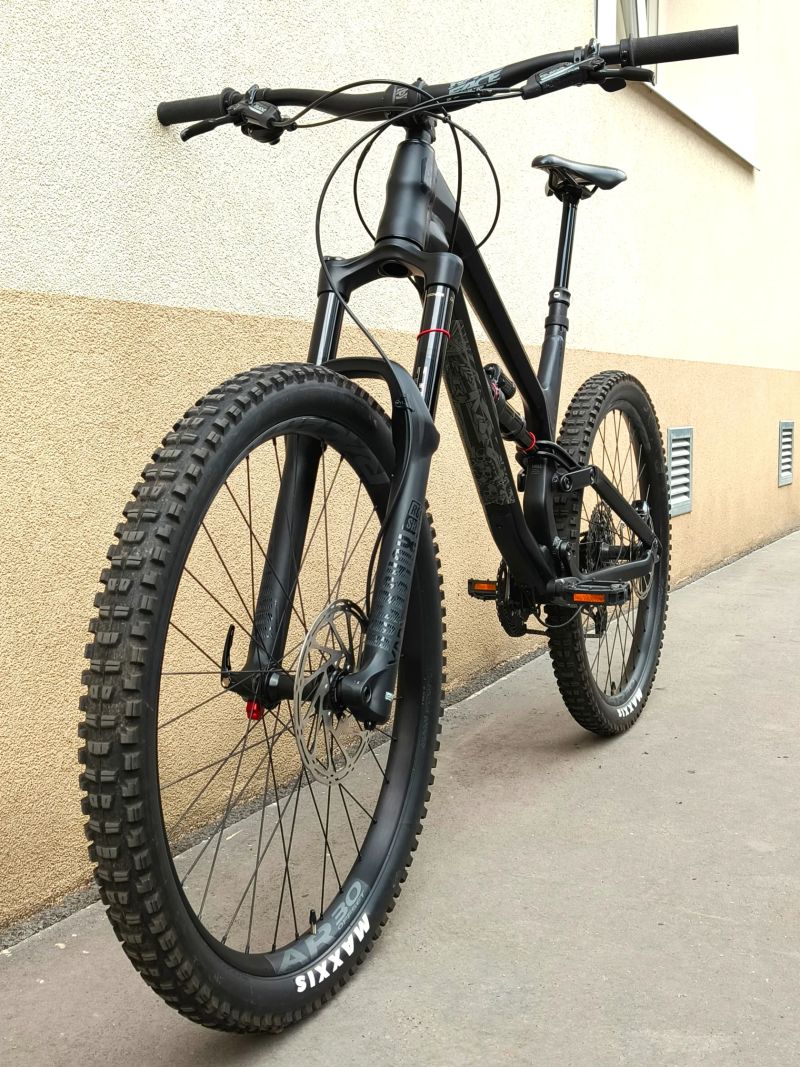 Canyon TORQUE AL 5.0 vel. L, zdvihy 180/175 mm, 27,5 TOP STAV
