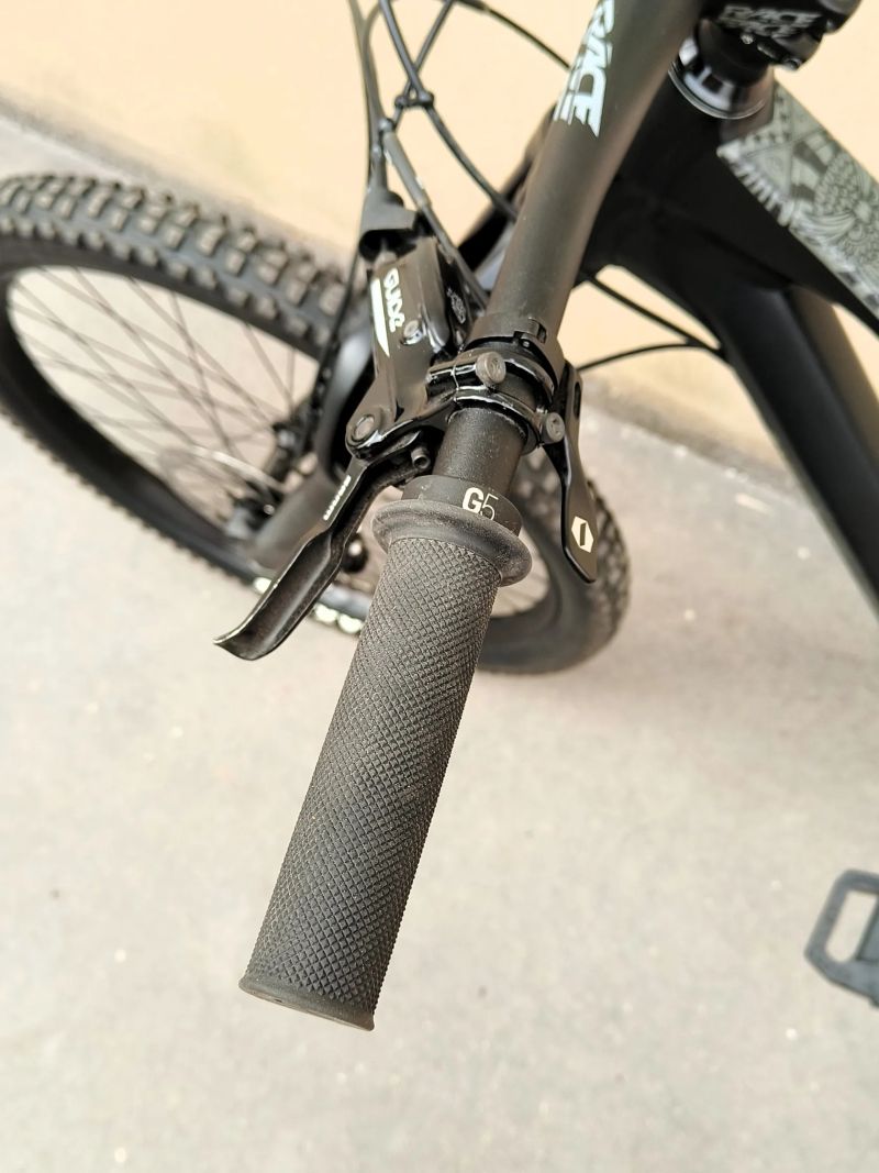 Canyon TORQUE AL 5.0 vel. L, zdvihy 180/175 mm, 27,5 TOP STAV
