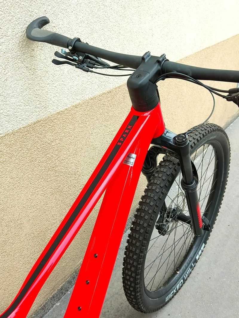 SCOTT SPARK 960 2023, vel. M, ZÁNOVNÍ najeto max 100 km, zdvihy 130/120 mm