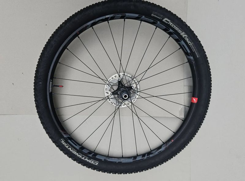 Prodám zapletená kola FULCRUM Red Zone 5 29 Boost - Shimano/Sram