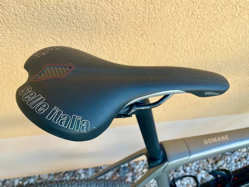 Silniční / gravel karbonový Trek Domane SL5 Disc vel. 60 pro výšku postavy 180 - 190cm