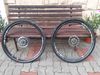 Výplety Fulcrum Racing s 11speed SRAM kazetou a plášti Schwalbe G-One Ultrabite. 