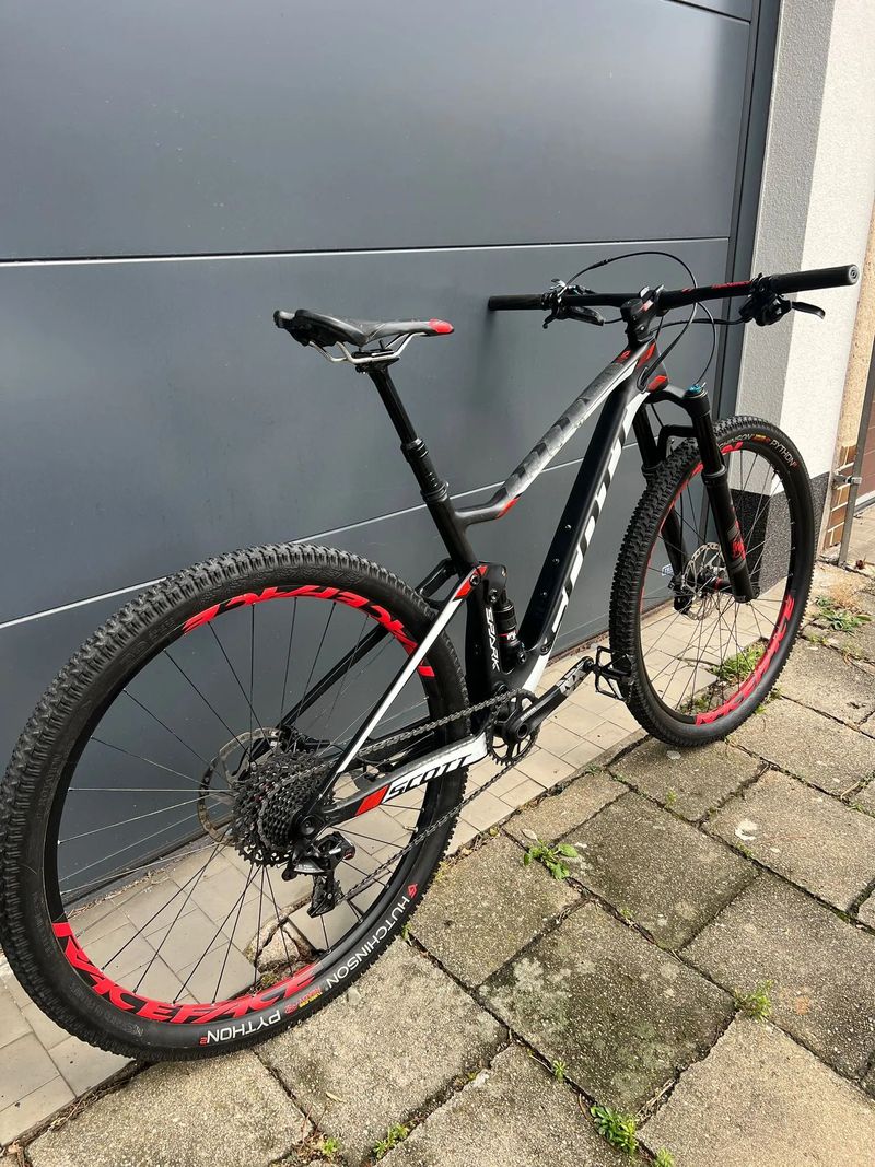 Celoodpružené kolo Scott Spark 29" M Karbon