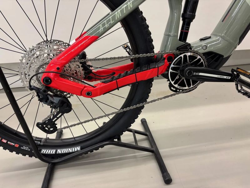 Haibike AllMtn 4 kola 29/27,5" vel. S, M